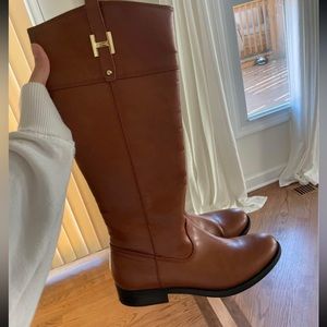 Tommy Hilfiger boots size 8